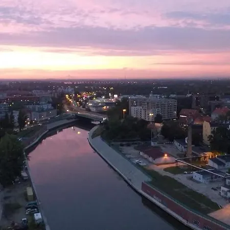 Atal Towers Prywatny Διαμέρισμα Βρότσλαβ
