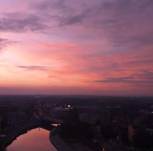 Atal Towers Prywatny * فروتسواف